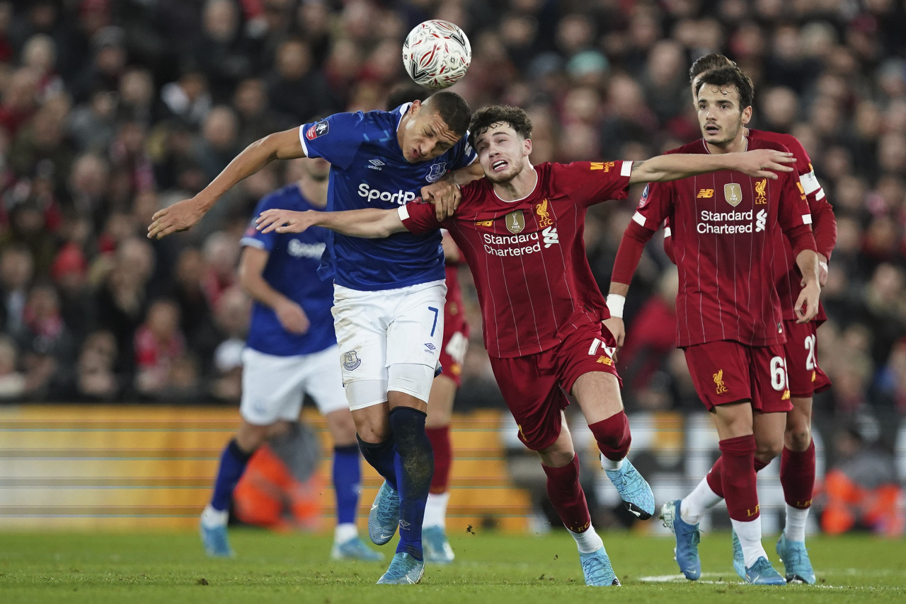 就在今天，12月8日凌晨！中超传来了青岛西海岸、武汉三镇和海港的新消息