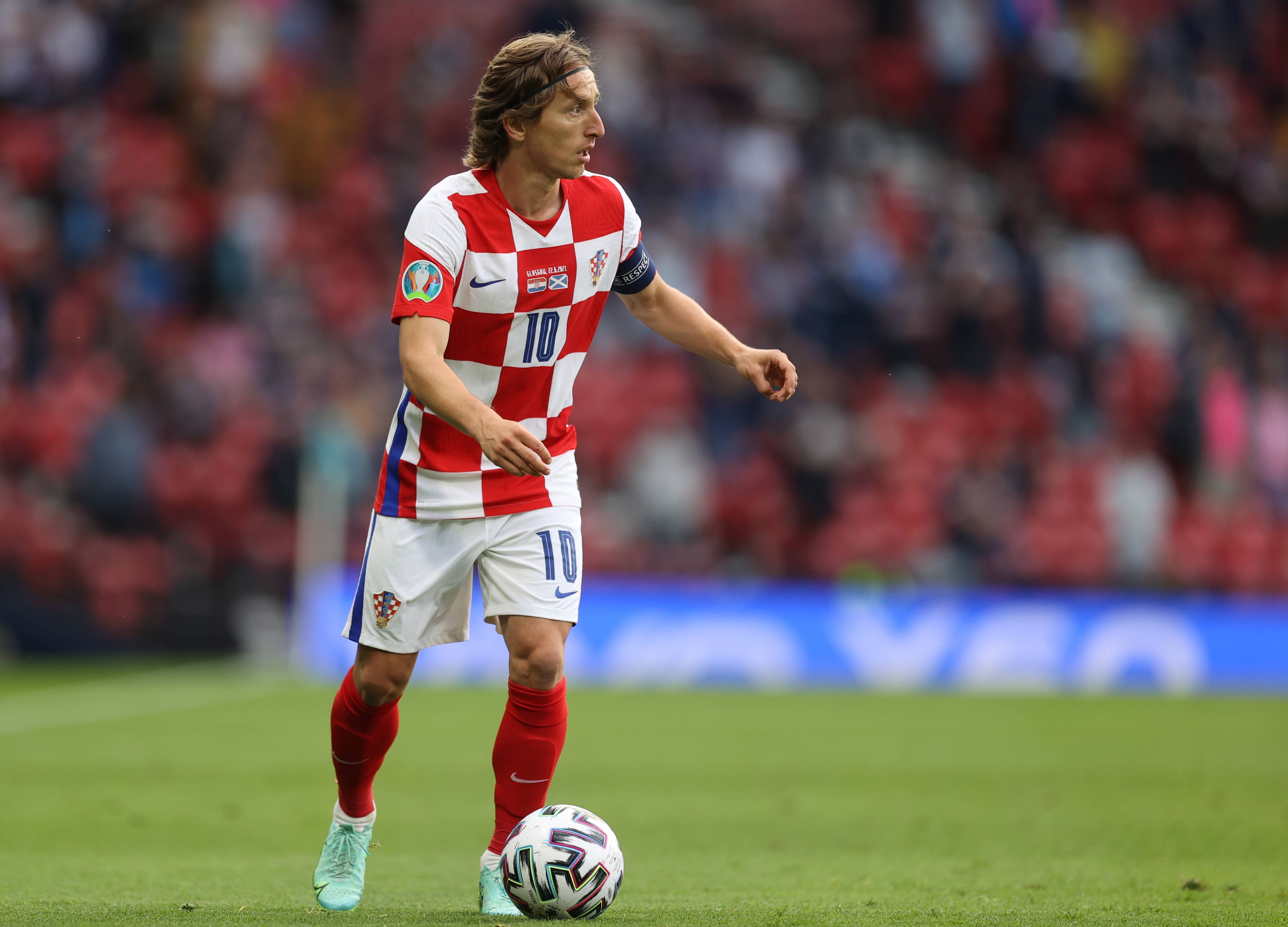 欧冠-巴萨VS法兰克福：巴萨要复仇，更重要的是晋级