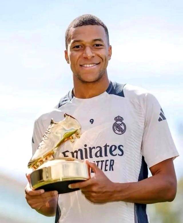 官方：37岁韩国女足前国脚赵昭贤回归韩国加盟水原女足